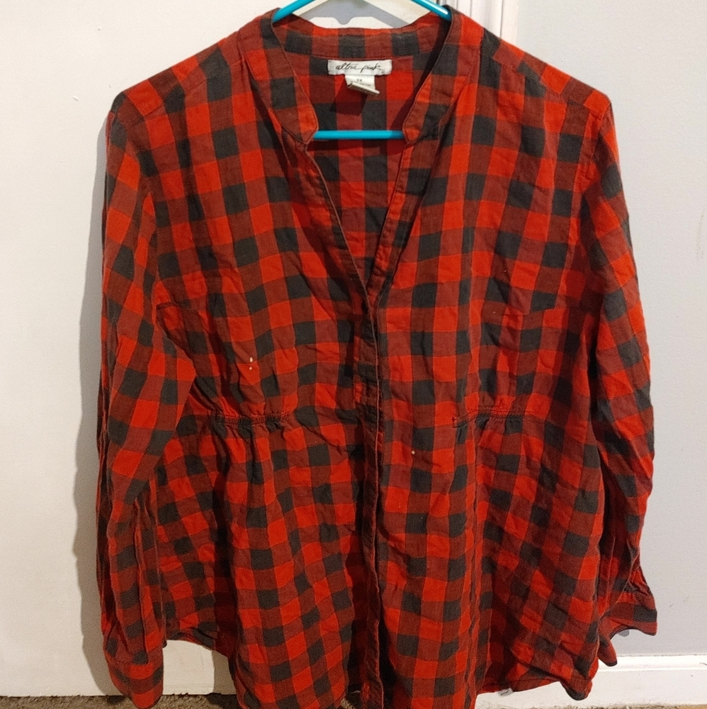 Women's Ultra Pink 2X Red and Black Plaid Shirt